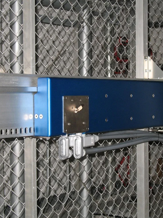 full width section img gate lock